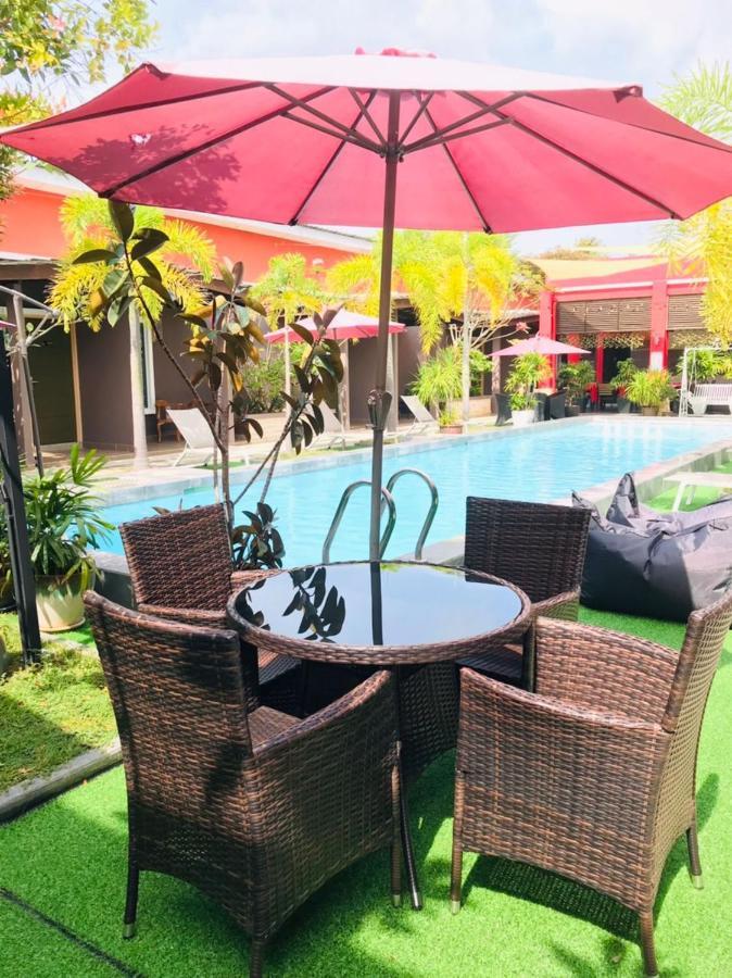 Villa Abadi Resort Pantai Cenang  Ngoại thất bức ảnh